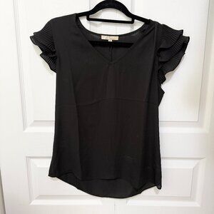 Women Le Serein Ruffle Sleeve Crew Neck Lightweight Top in Black Size Small